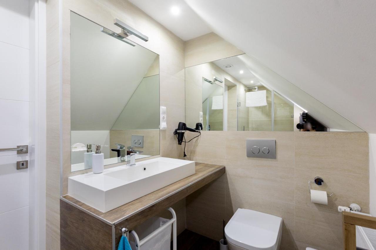 Square 2 Bedrooms - Michaelides Voeroesmarty Square Residences Budapeszt