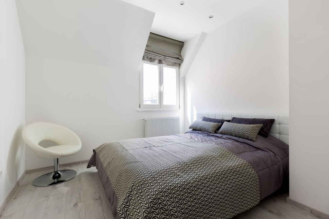 Square 2 Bedrooms - Michaelides Voeroesmarty Square Residences Apartment