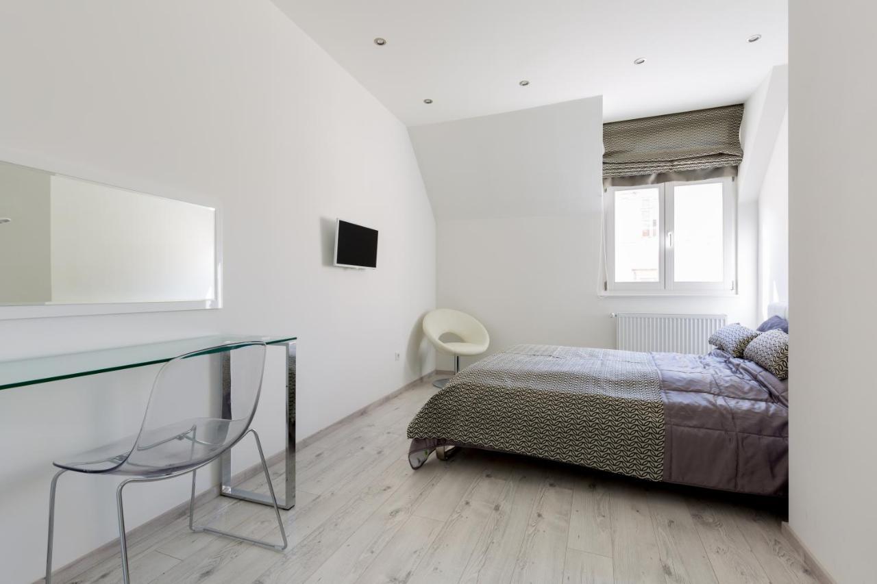 Square 2 Bedrooms - Michaelides Voeroesmarty Square Residences Apartment *